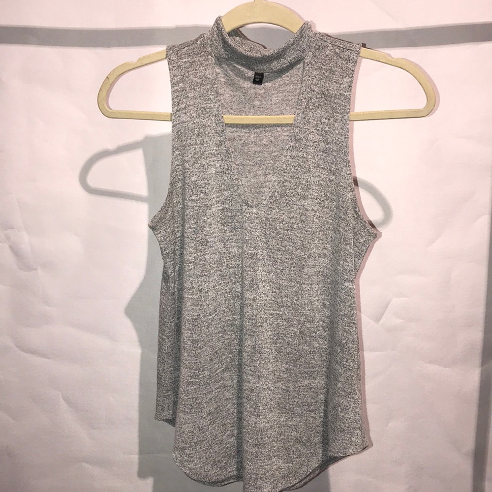 Grey top
